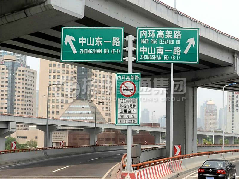 BZG-013，交通標志桿，T型三懸臂交通標志桿