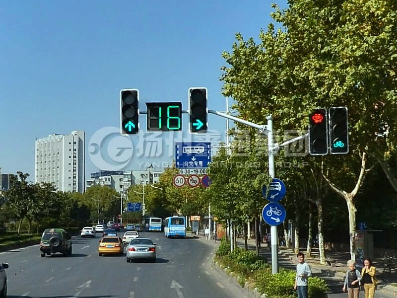 XHDG-039，燕翅信號(hào)燈桿，南京信號(hào)燈桿