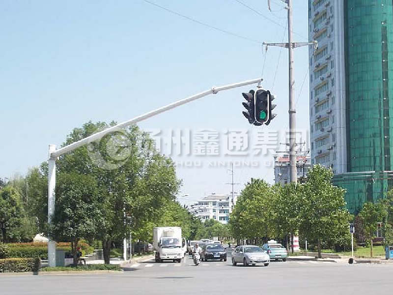 XHDG-047，吊籠式信號燈桿