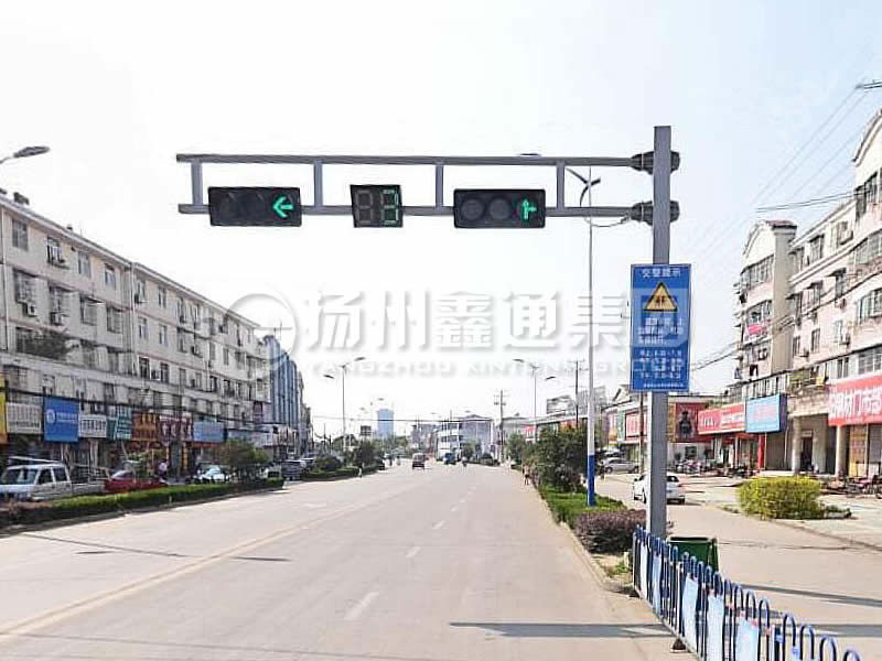 XHDG-057，F(xiàn)型方管信號燈桿